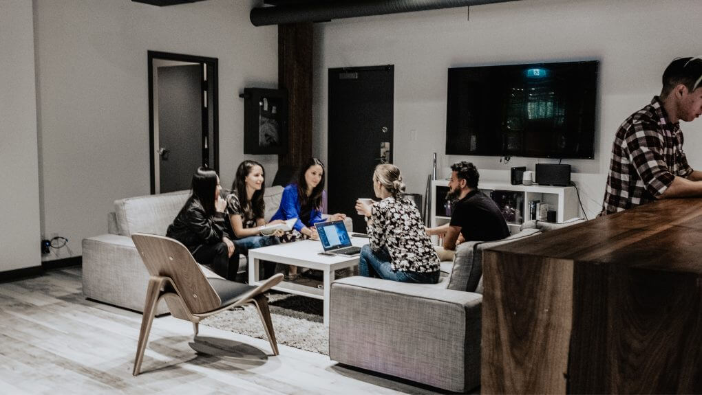 Thalorix SEO team talking in the office